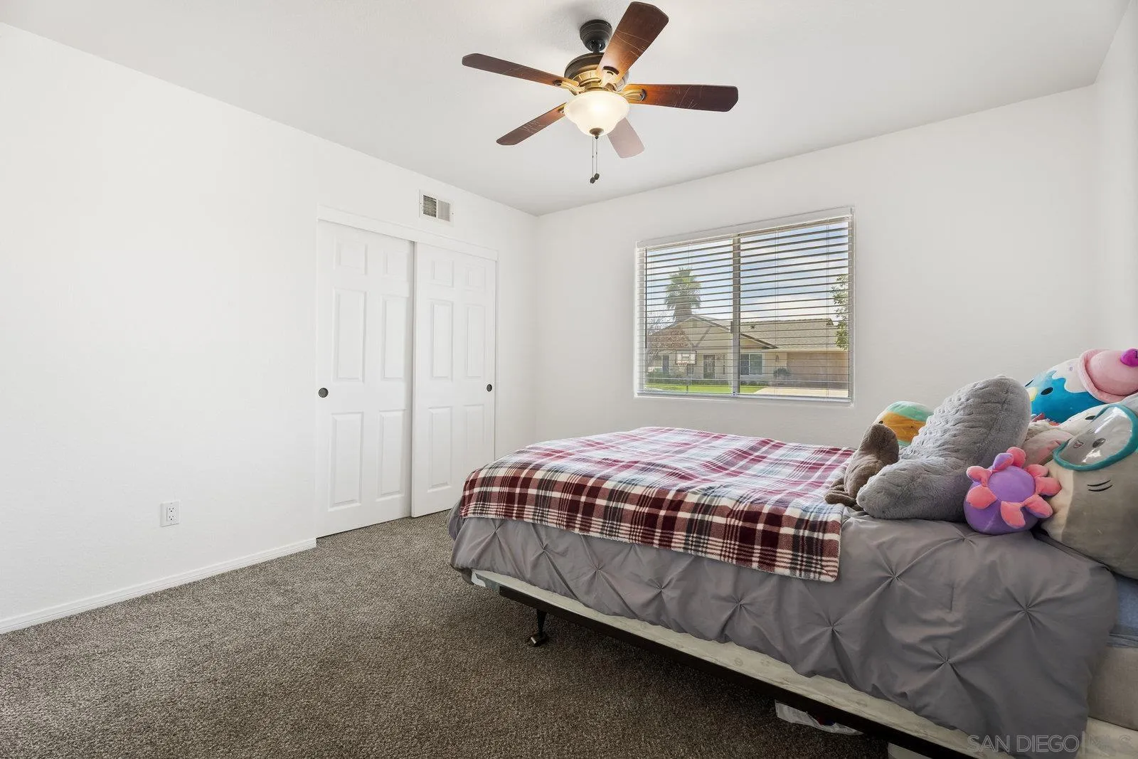 https://cdn.realtyfeed.com/cdn/127/250037208/87028b9ea7d77fd075bd1d1965558656.webp