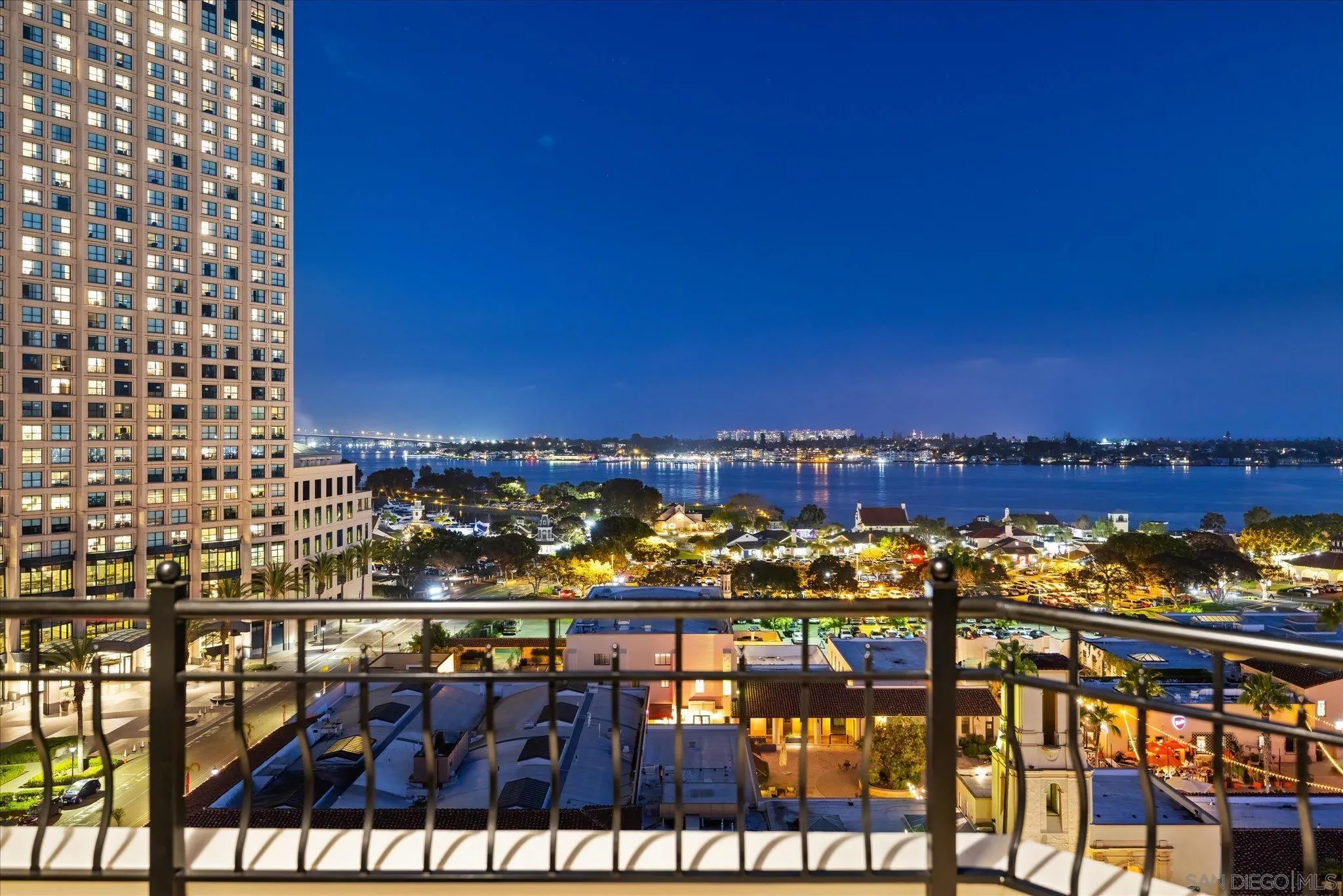 https://cdn.realtyfeed.com/cdn/127/250037212/2c9b5f53b0f79812c4bf066ba3d4c3dc.webp