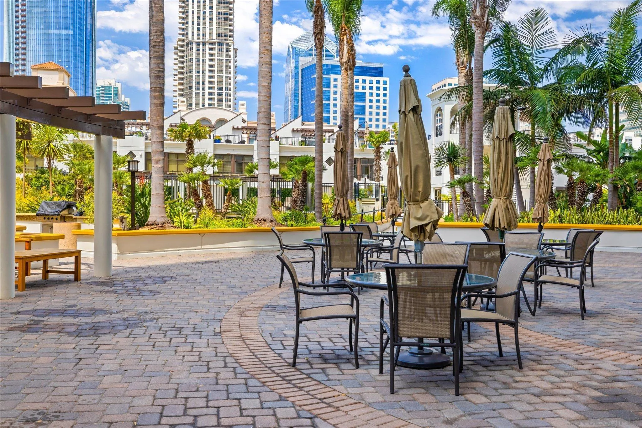 https://cdn.realtyfeed.com/cdn/127/250037212/30d1f508a6fd115d2b79ae09a37ac725.webp