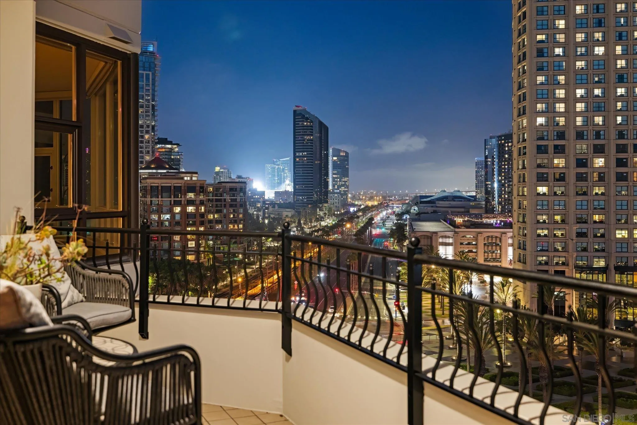 https://cdn.realtyfeed.com/cdn/127/250037212/da5c92d9774ba7dc8486881532445ce5.webp