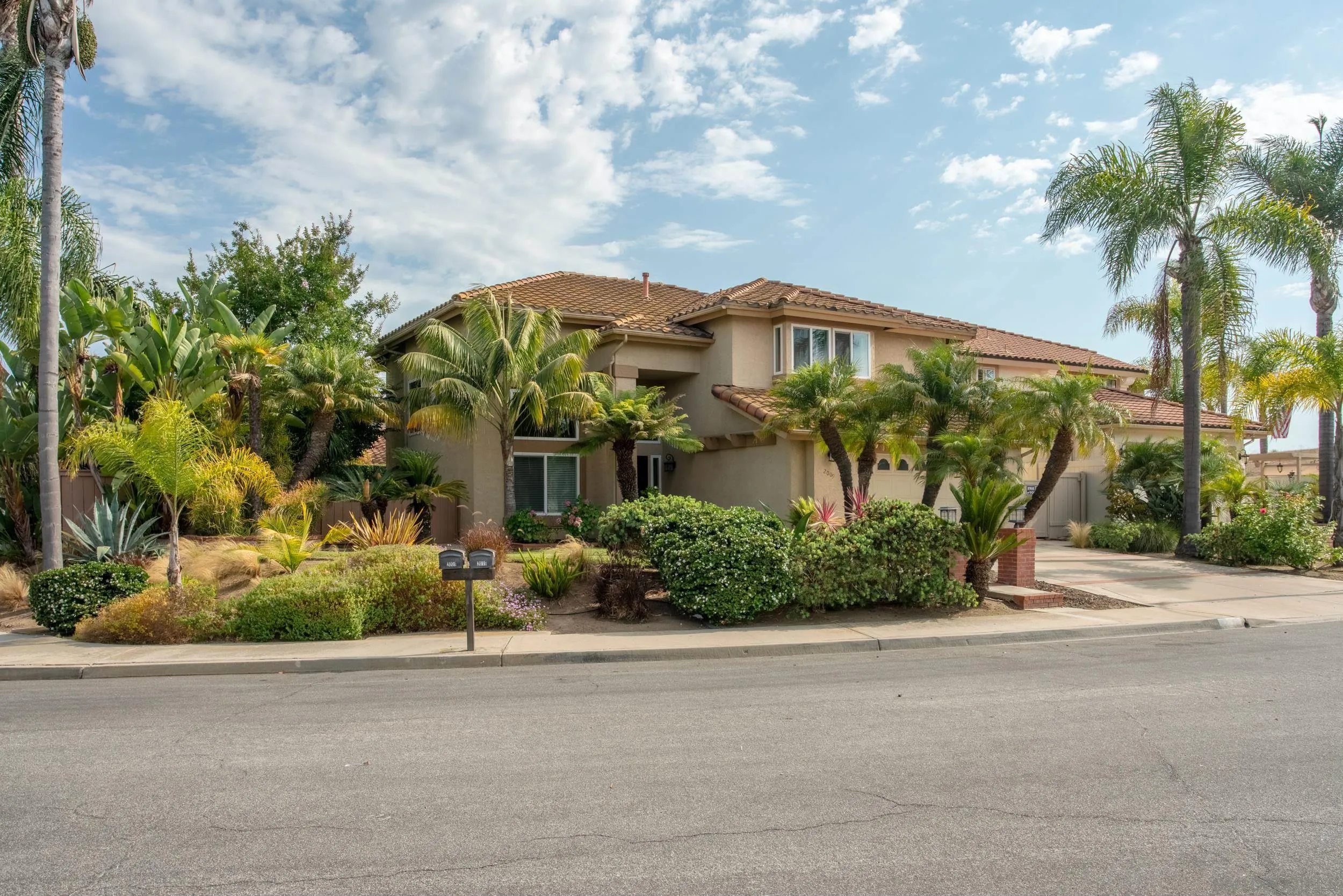 https://cdn.realtyfeed.com/cdn/127/250037214/d9ee1b6b189556d6ff5f58a392c7cf1d.webp