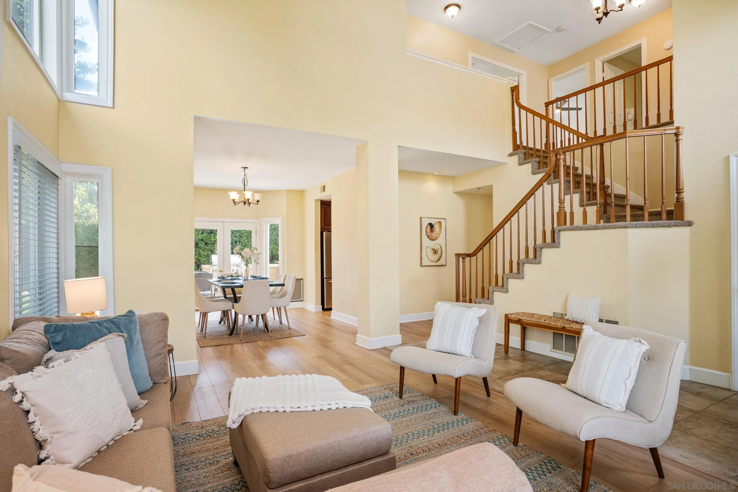 https://cdn.realtyfeed.com/cdn/127/250037214/fc08000b610e573375b2bfc4f39c0e64.webp