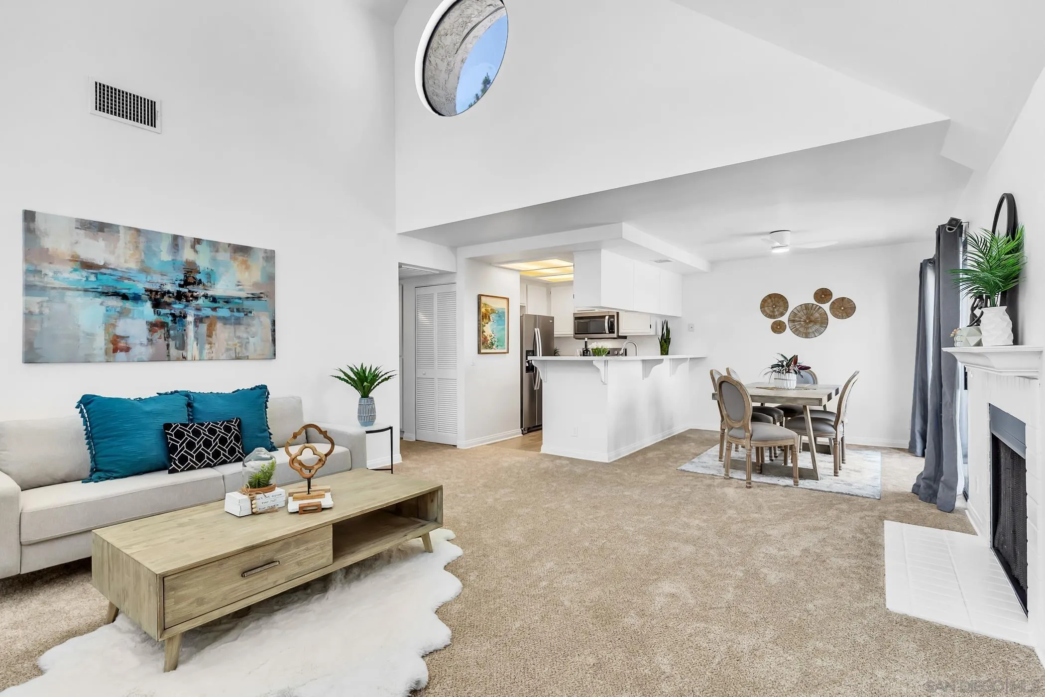 https://cdn.realtyfeed.com/cdn/127/250037217/fb958f553c28681ec091ceb345565c11.webp