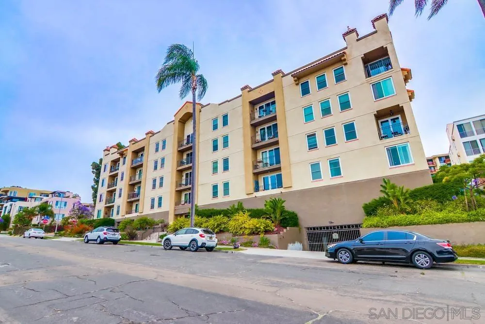 https://cdn.realtyfeed.com/cdn/127/250037219/45adbf2ca0ab709684383679823b0833.webp