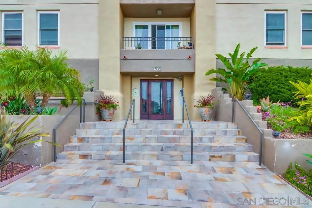 https://cdn.realtyfeed.com/cdn/127/250037219/92565d921ec3df59ed64e2426144ab8d.webp