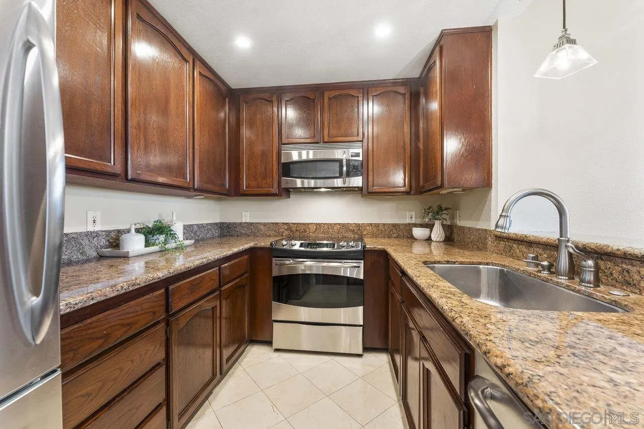 https://cdn.realtyfeed.com/cdn/127/250037219/a91b05e8f545efbe7e775b2190ef0652.webp