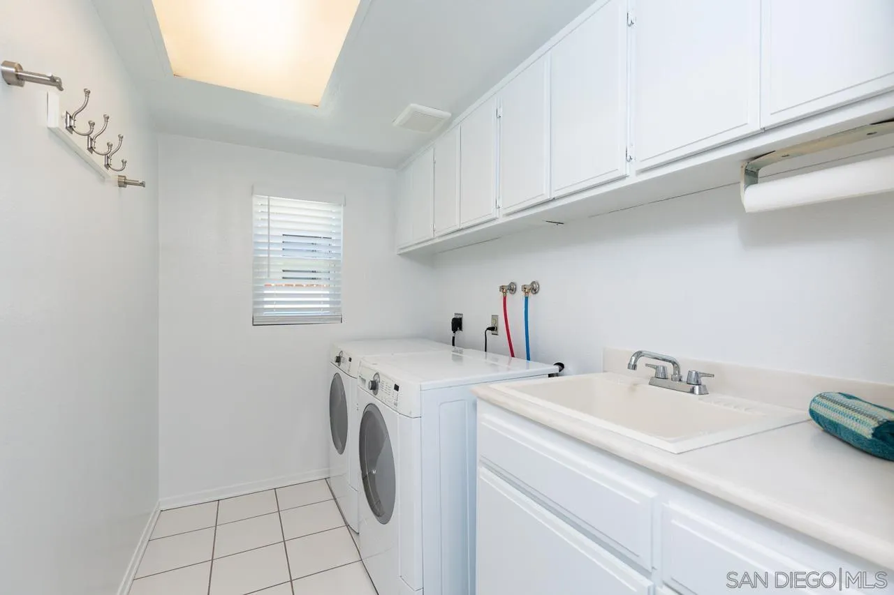 https://cdn.realtyfeed.com/cdn/127/250037221/72fd13f436a8ac941410e7d8b6c8c09a.webp