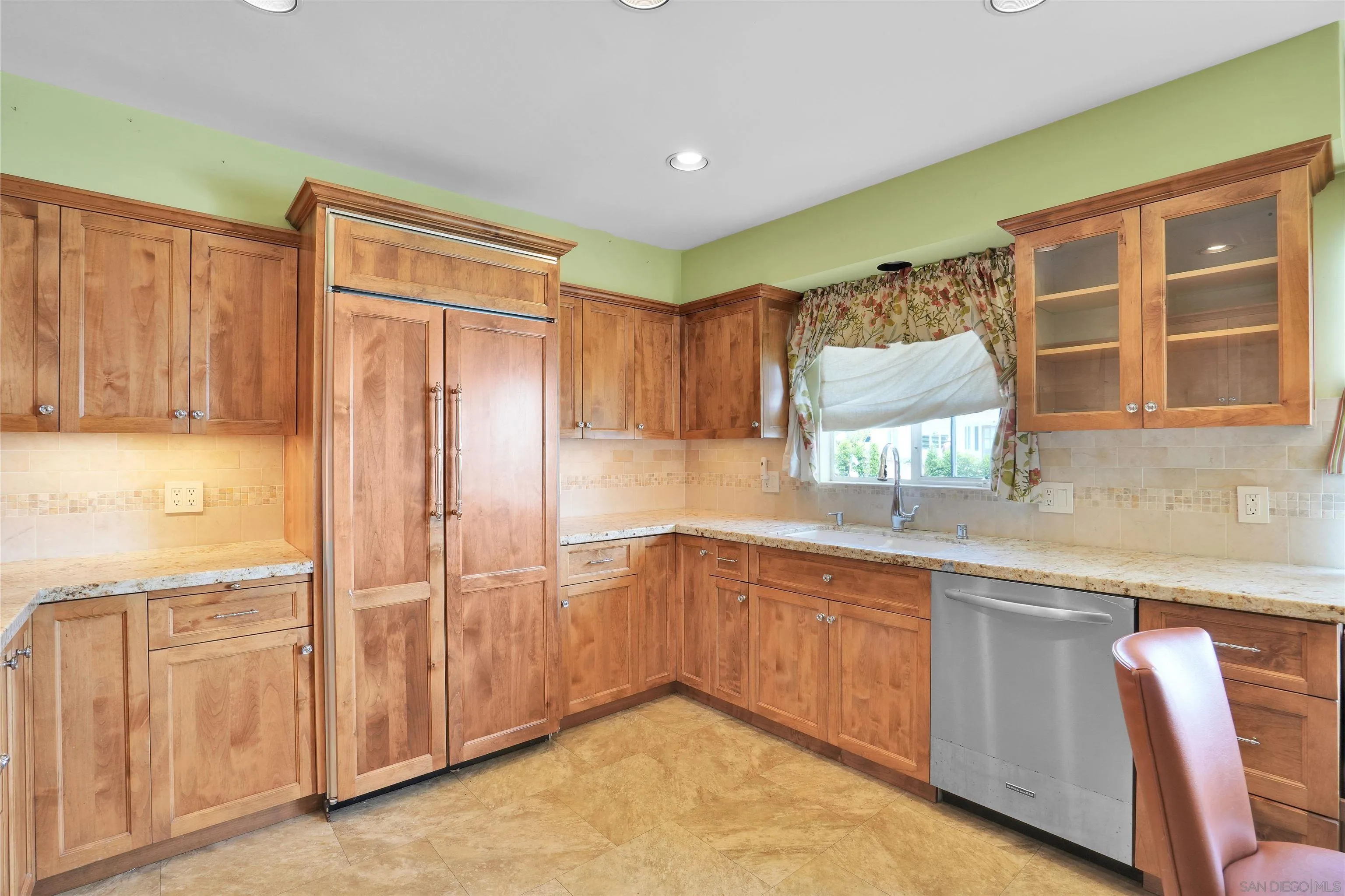 https://cdn.realtyfeed.com/cdn/127/250037229/3e23dcfabd32fa52c58abc4a1341261f.webp