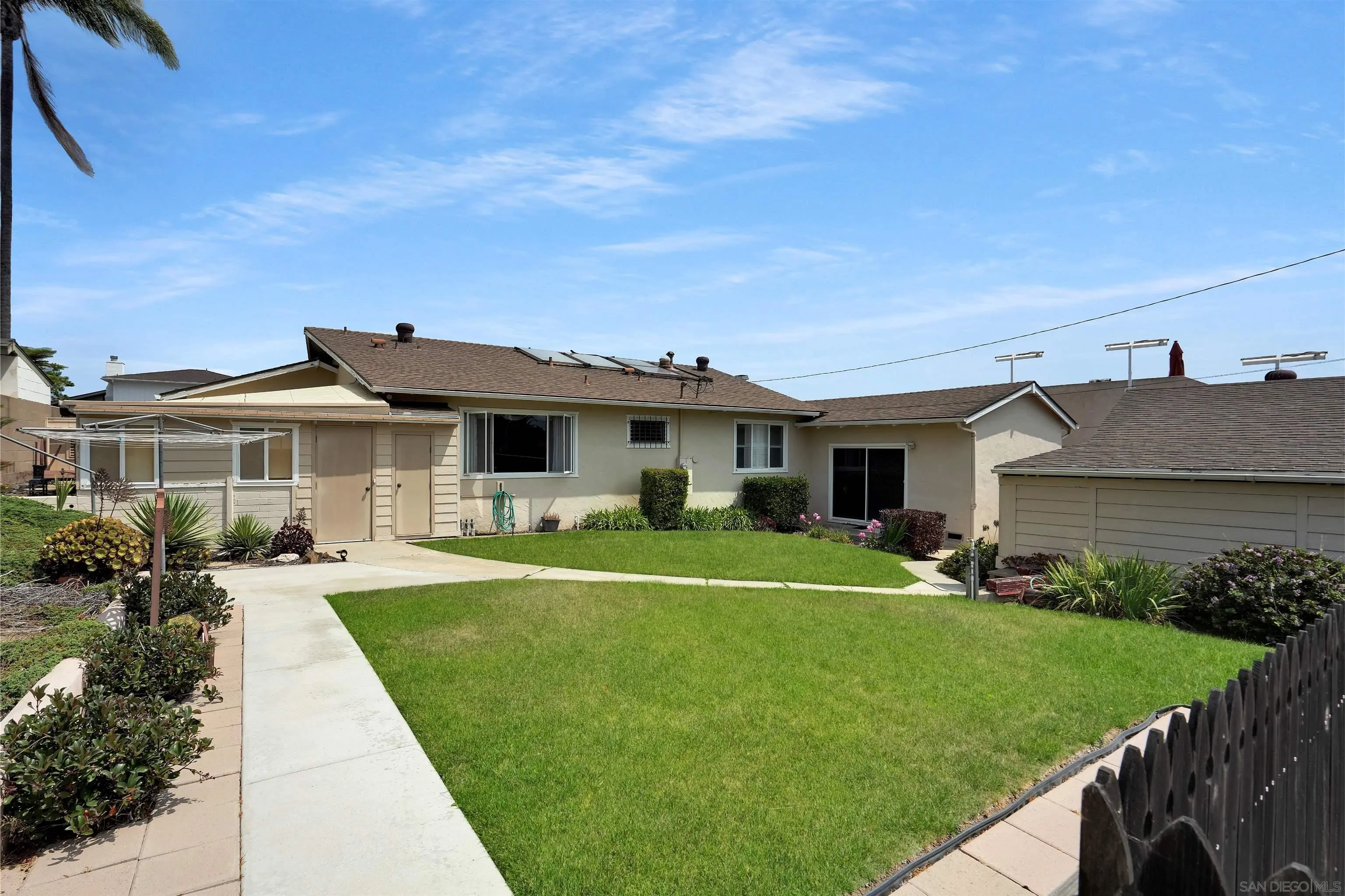 https://cdn.realtyfeed.com/cdn/127/250037229/4ebd37681604147c843e5dea09f04ec3.webp
