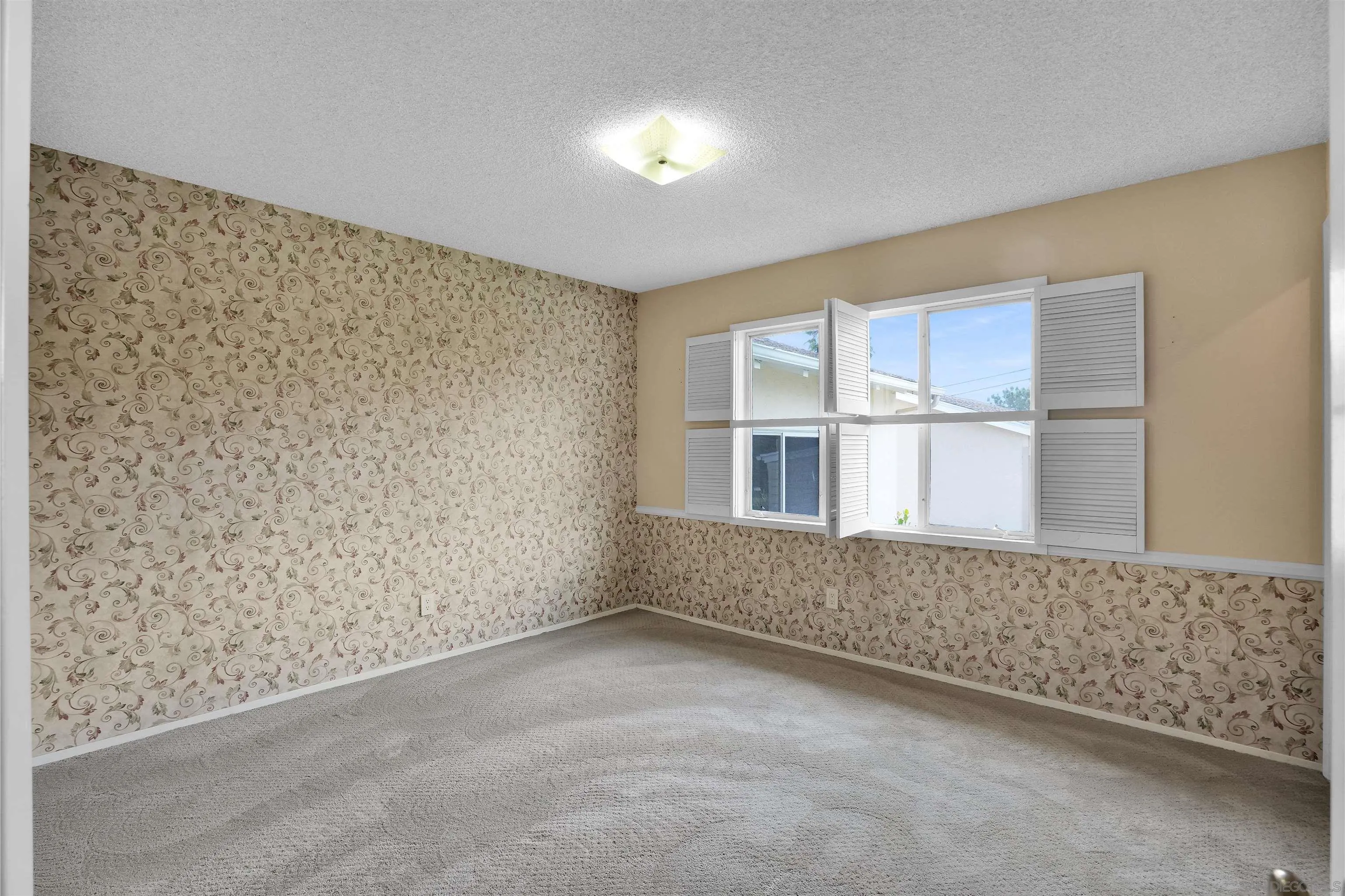 https://cdn.realtyfeed.com/cdn/127/250037229/6694e518e8ea5262920b2e65c2562fe2.webp