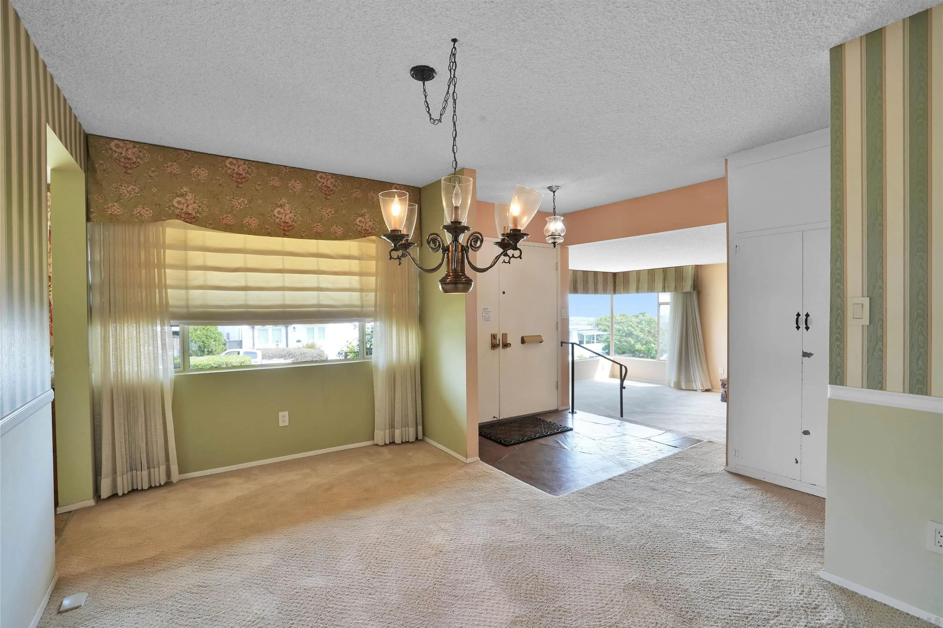 https://cdn.realtyfeed.com/cdn/127/250037229/9507b18f71ccb5597ea97641c0a60882.webp