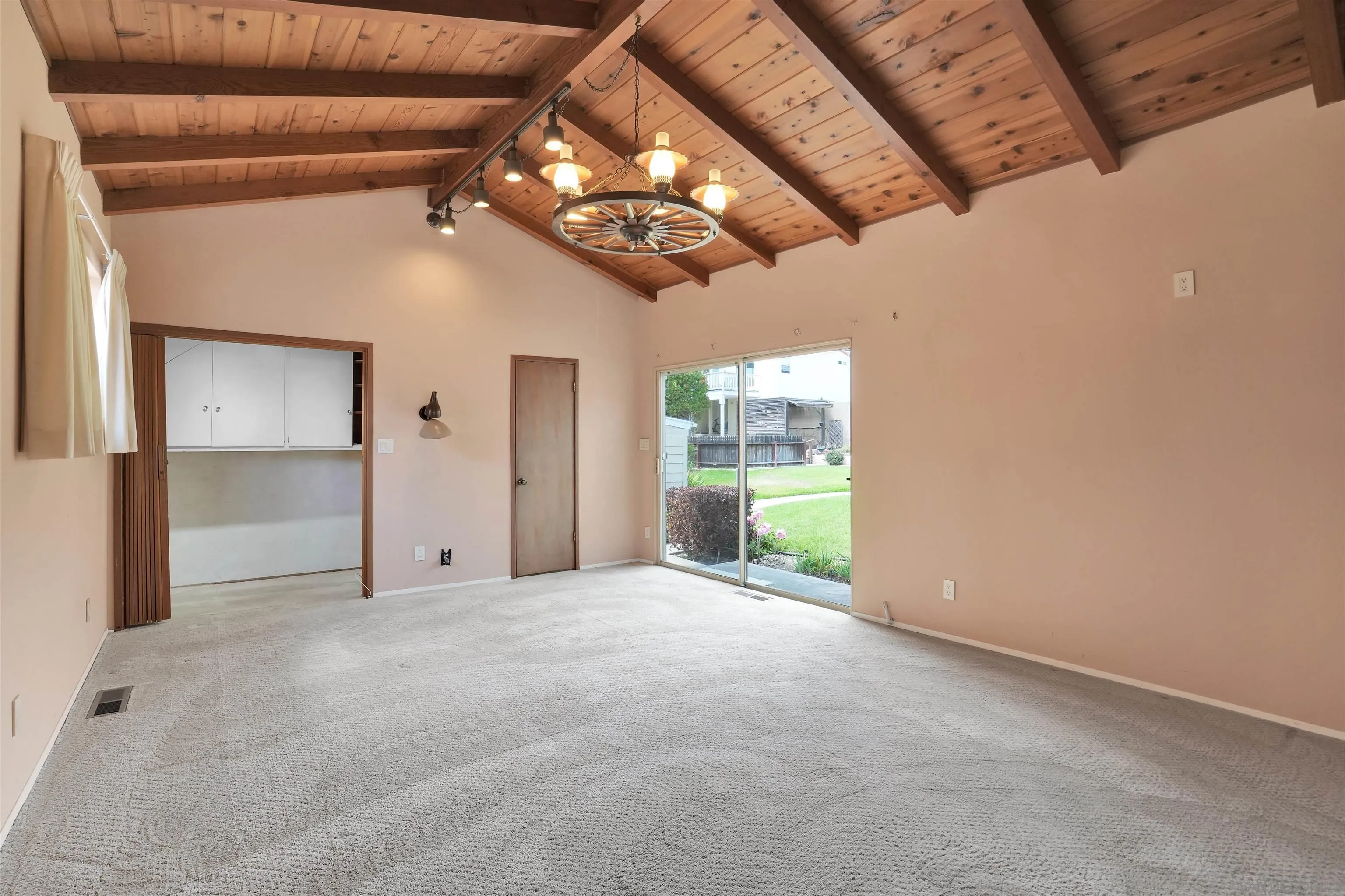 https://cdn.realtyfeed.com/cdn/127/250037229/e50a1fc199e92a8dd601728857125717.webp