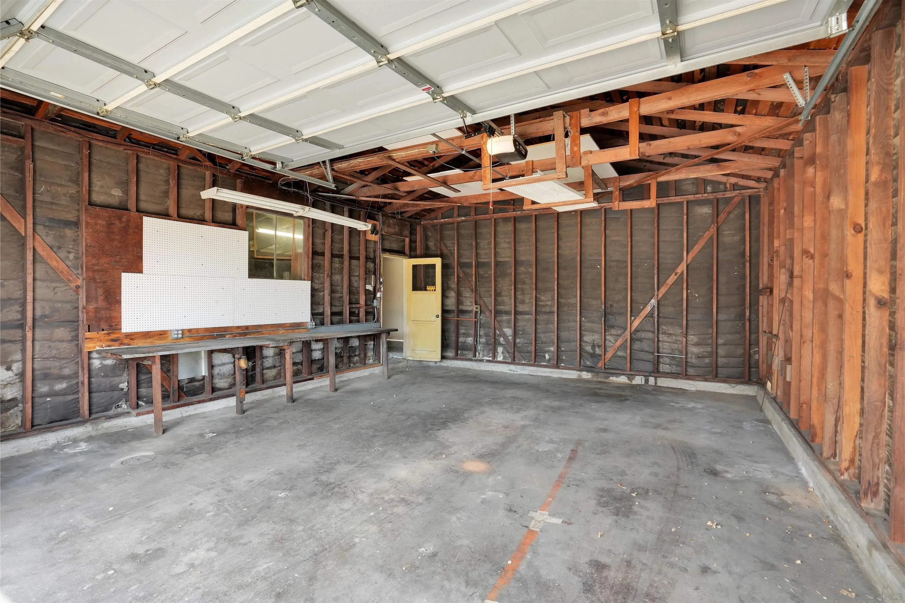 https://cdn.realtyfeed.com/cdn/127/250037229/e593b59f772ae75f163e0fd244a1a5d3.webp