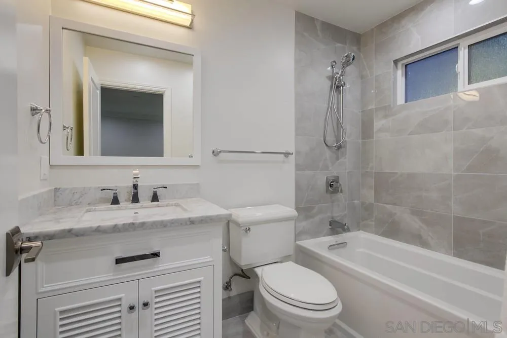 https://cdn.realtyfeed.com/cdn/127/250037230/426161f4d2c68d0affde77f99a5a3c74.webp