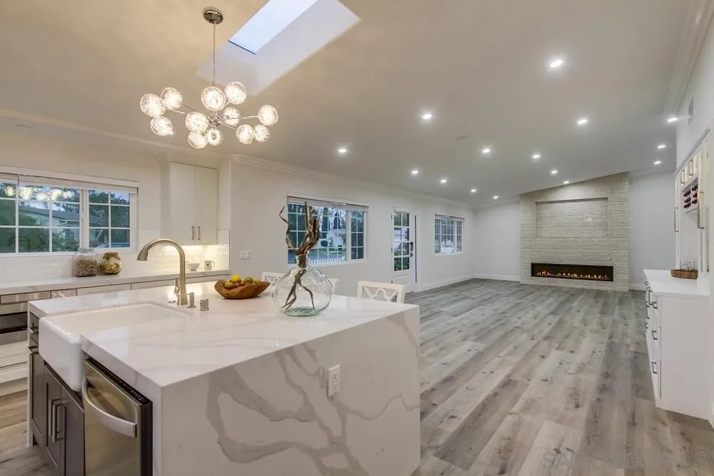 https://cdn.realtyfeed.com/cdn/127/250037230/7fc8b7b721b169703f5f73f38c610527.webp