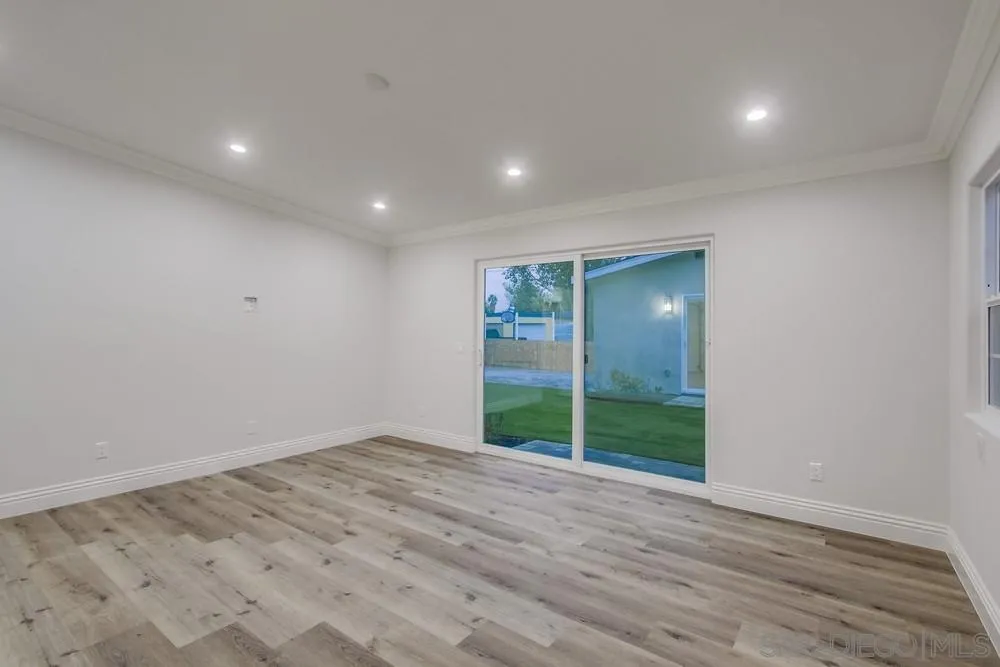 https://cdn.realtyfeed.com/cdn/127/250037230/ce9ce34cd46624b97496c91497d4a55b.webp