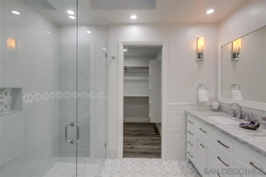 https://cdn.realtyfeed.com/cdn/127/250037230/e64863b356bbab5179a415f04773a441.webp