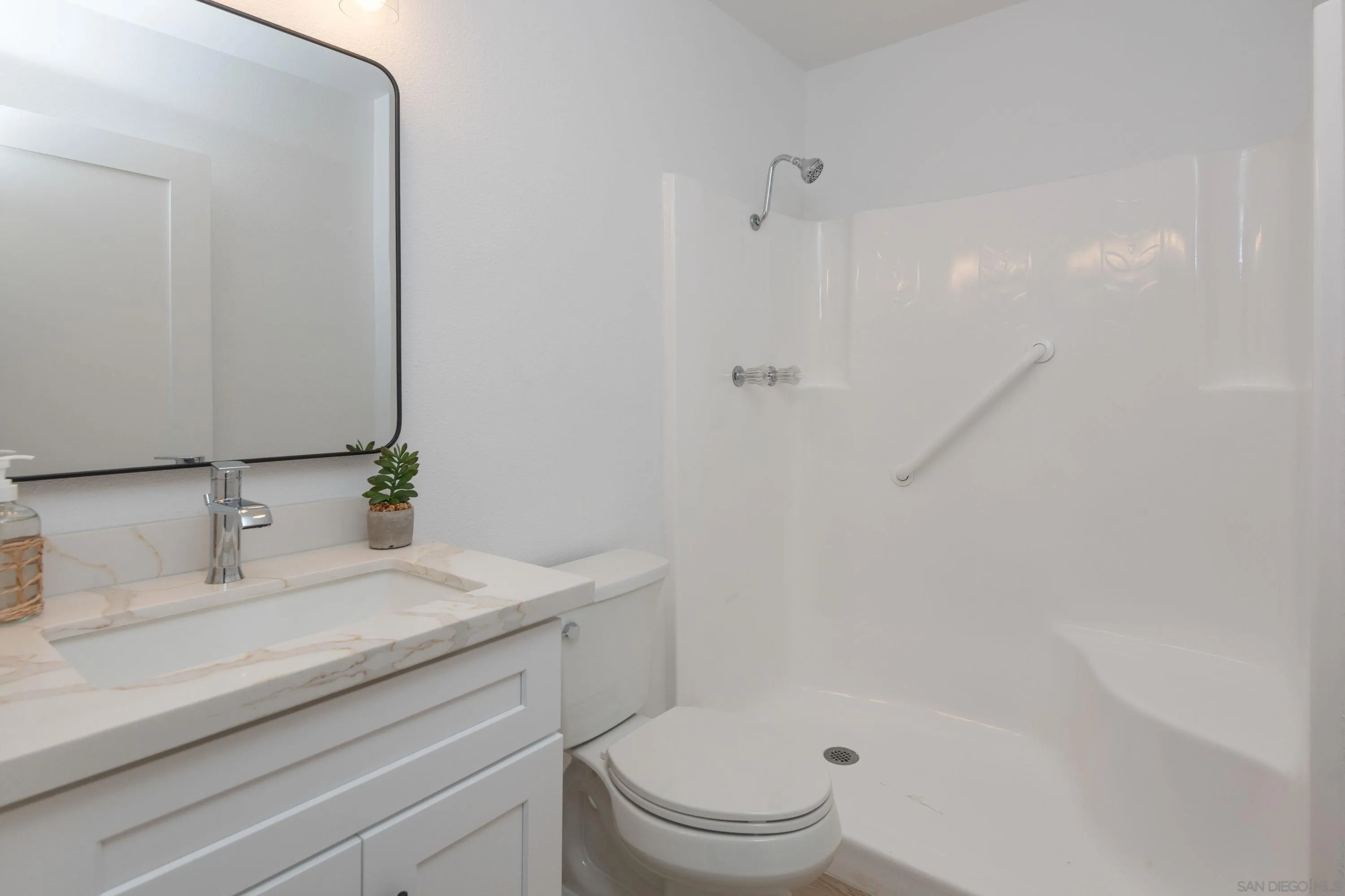 https://cdn.realtyfeed.com/cdn/127/250037231/6cc36b9f59acc6b79e754f873fc9d9c1.webp