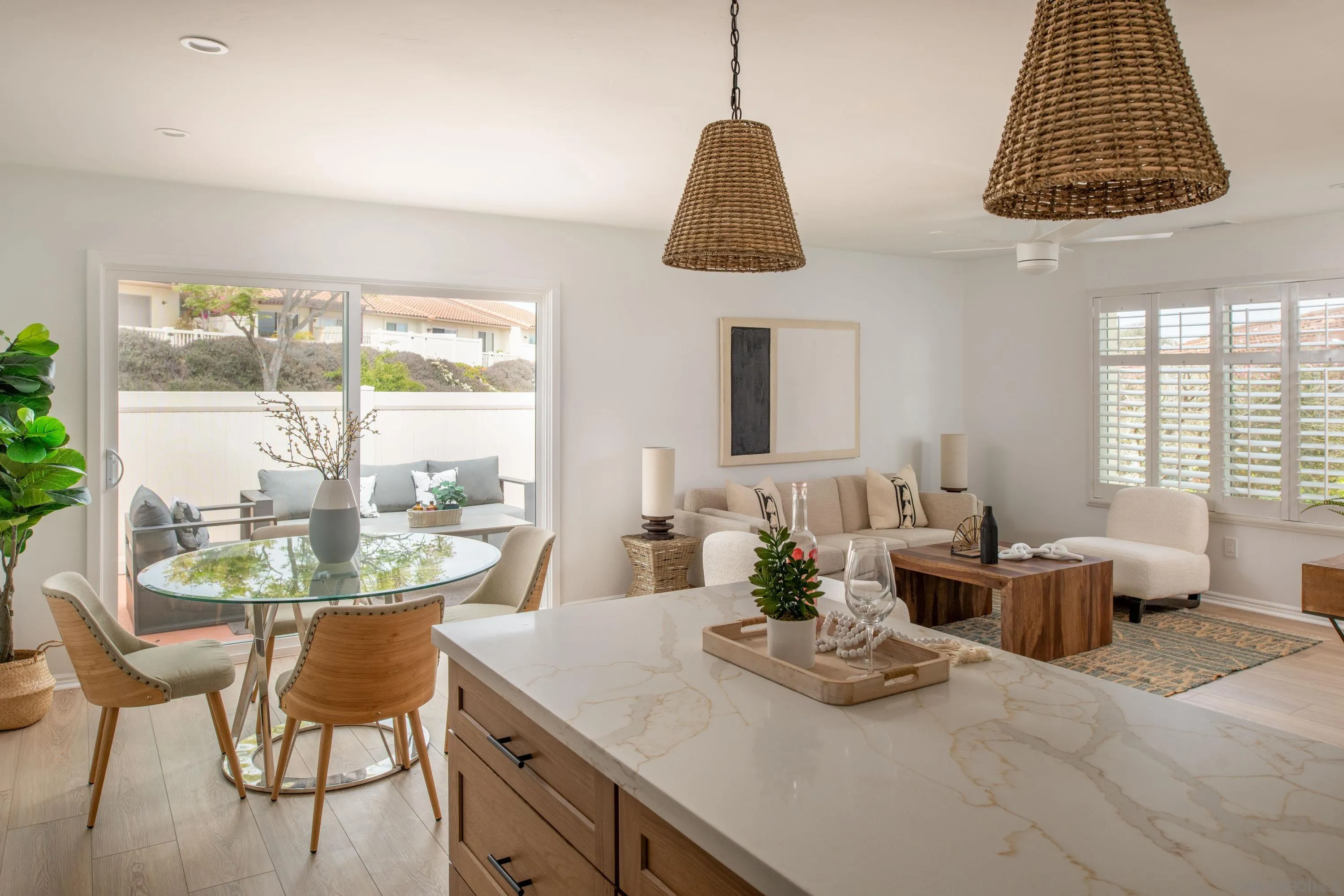 https://cdn.realtyfeed.com/cdn/127/250037231/7bfcb30a227b4a999b130a82b625dc34.webp