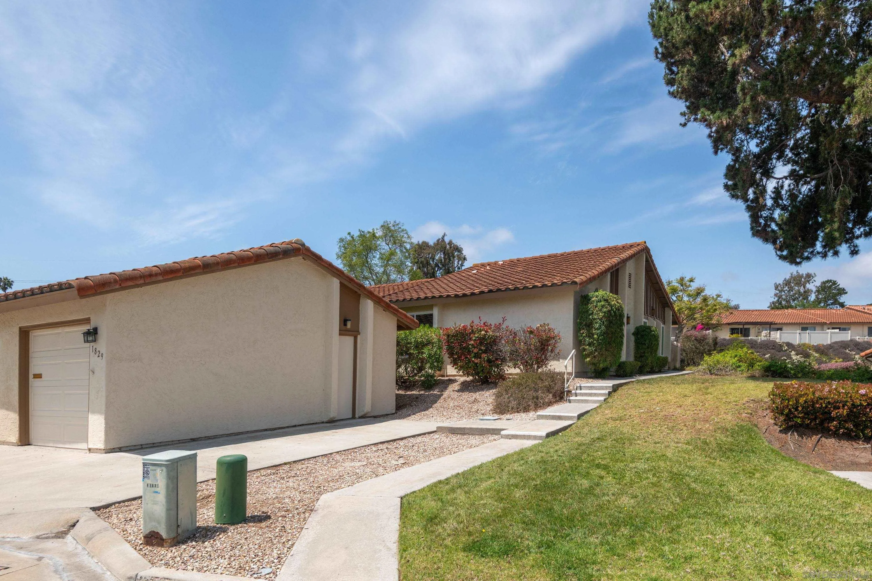 https://cdn.realtyfeed.com/cdn/127/250037231/901d7b4b55c592f8062c67f23224e7c6.webp