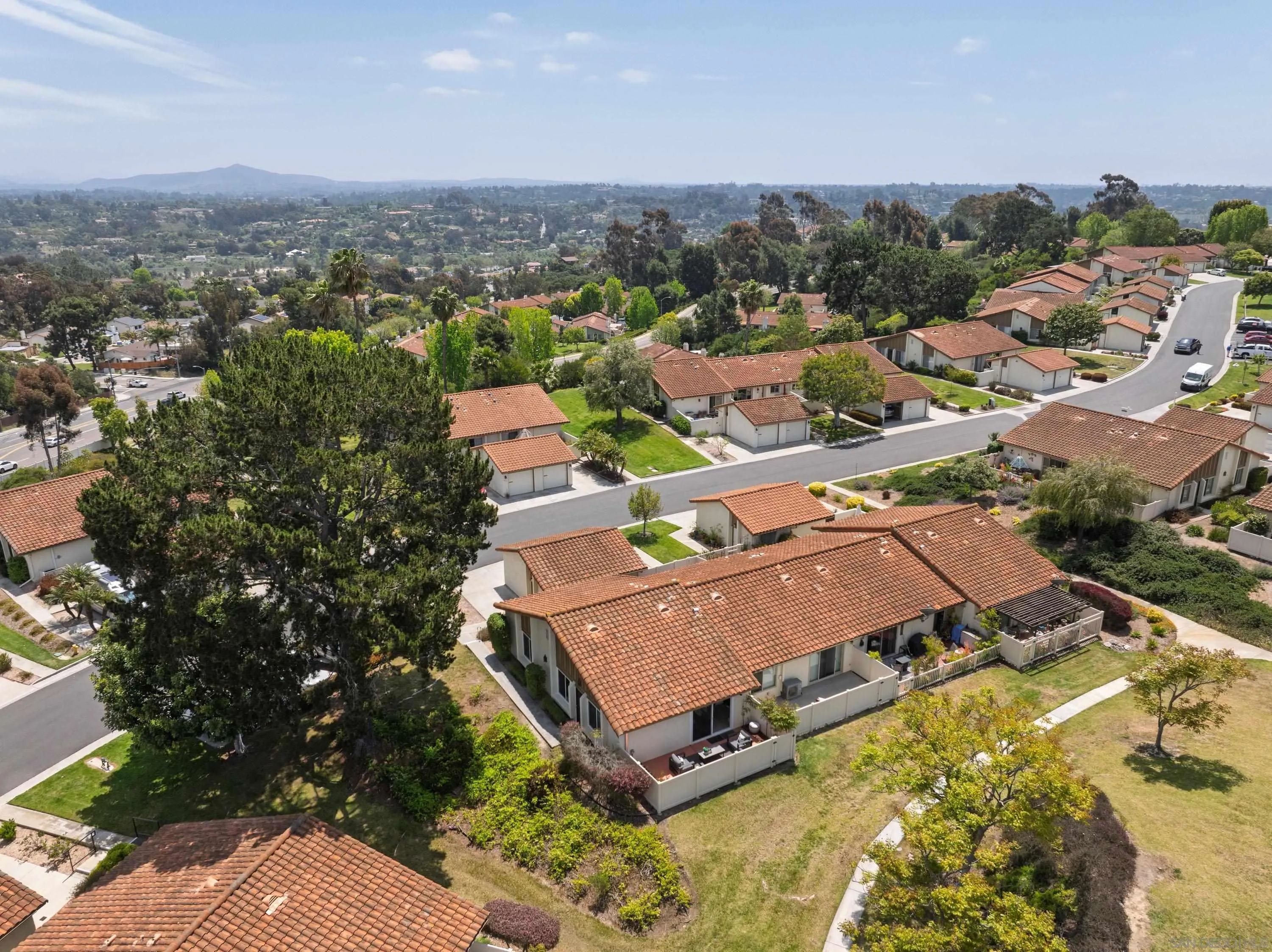 https://cdn.realtyfeed.com/cdn/127/250037231/ba03c53348168f646633e68598d01cc4.webp