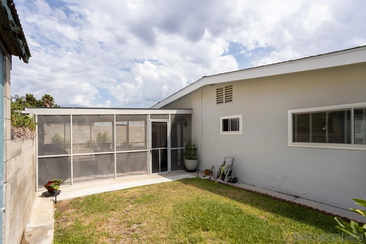 https://cdn.realtyfeed.com/cdn/127/250037236/3d04f3354956788a4d61c275e7a2e48c.webp