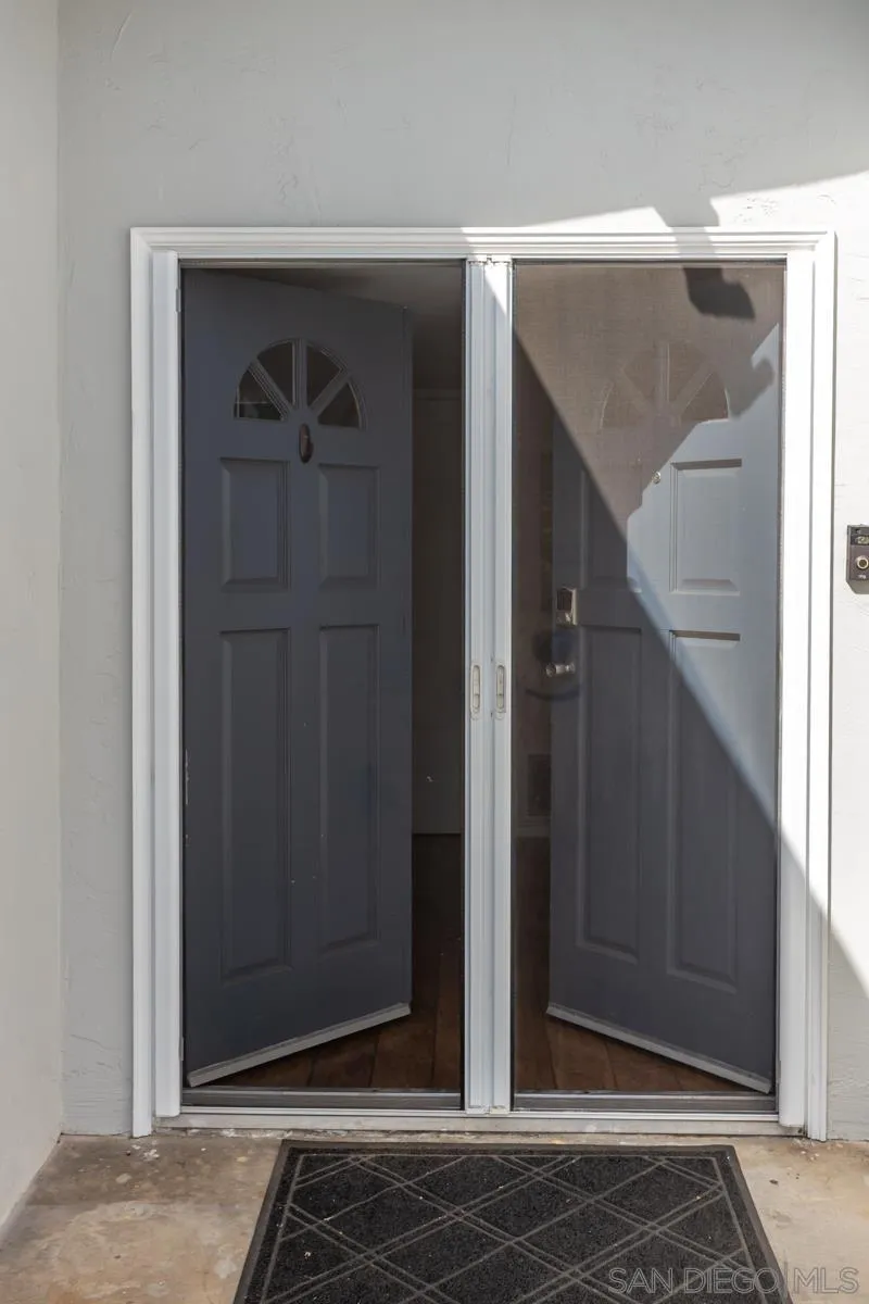 https://cdn.realtyfeed.com/cdn/127/250037236/47bc0df314bb5d768e2d936e3da8af48.webp