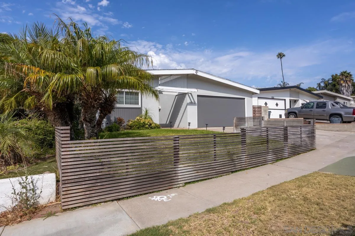 https://cdn.realtyfeed.com/cdn/127/250037236/c6d6b4802c267905871337c0a8c98dfb.webp