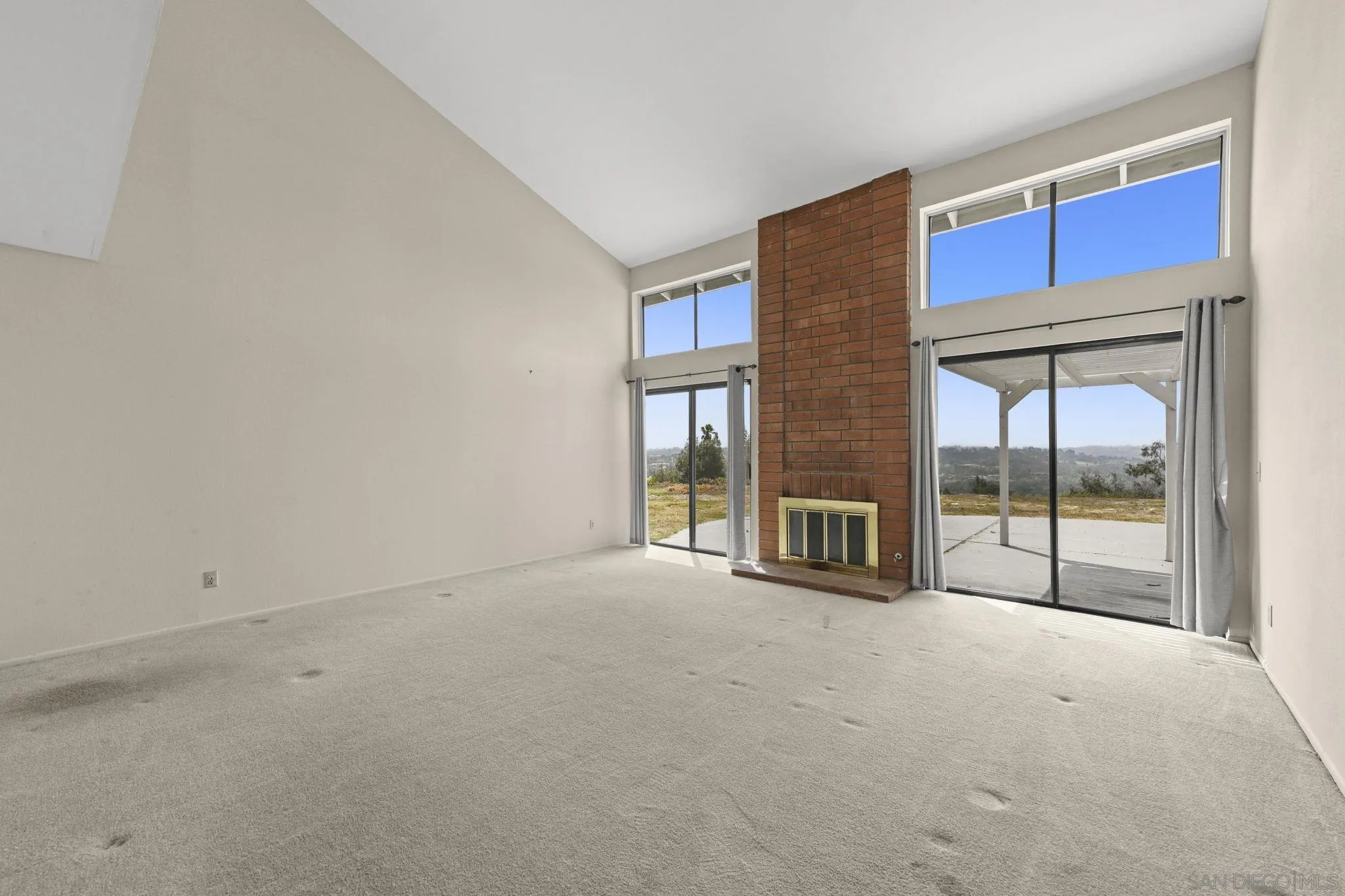 https://cdn.realtyfeed.com/cdn/127/250037240/3b72cbe9831d950a297aa67bac36e696.webp