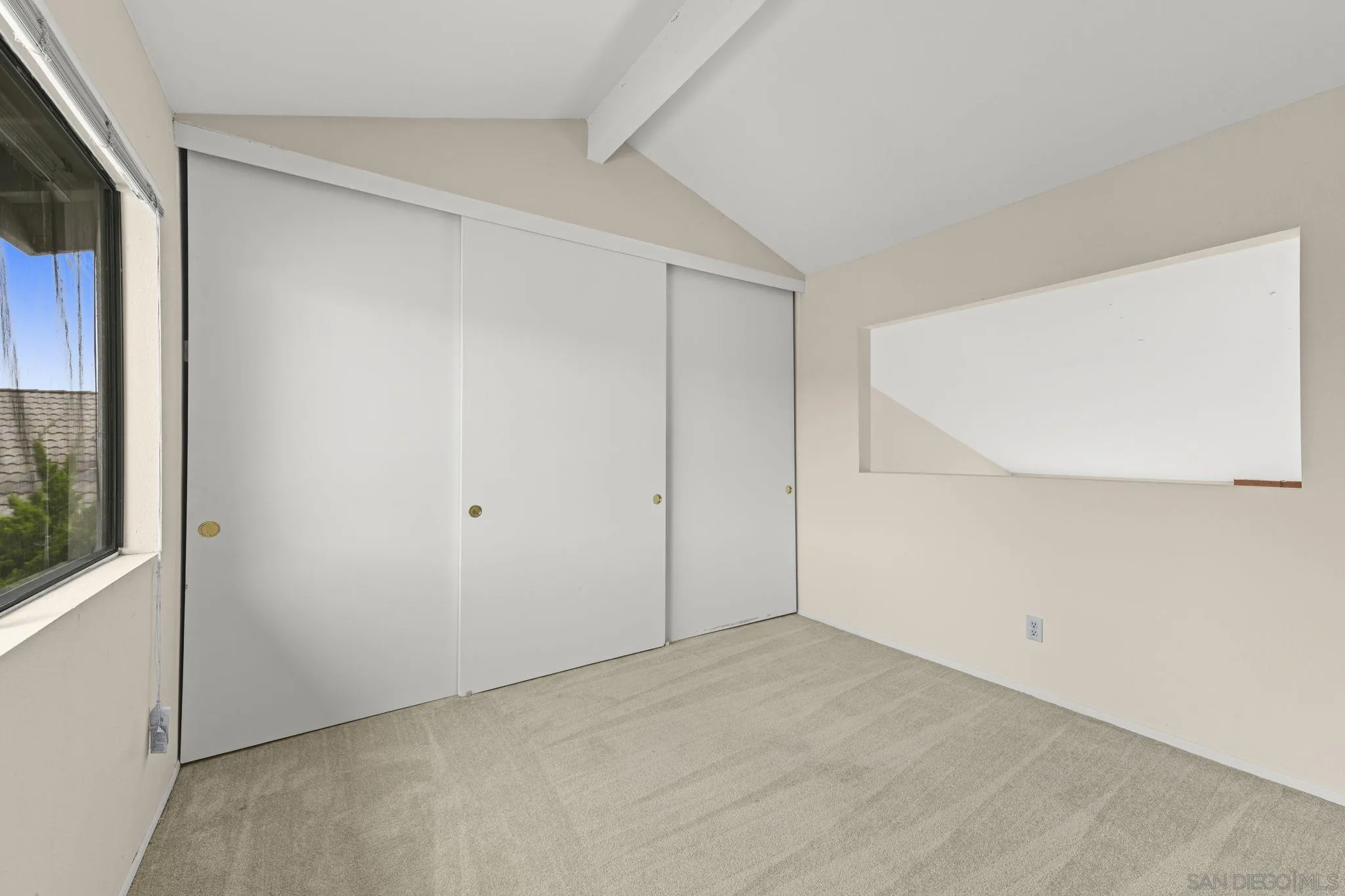 https://cdn.realtyfeed.com/cdn/127/250037240/f061f749c2bbad8e174246bf60d620fc.webp