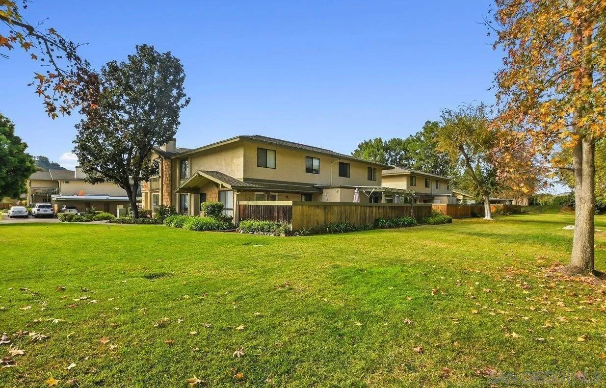 Photo #3: 250037241 Listing 