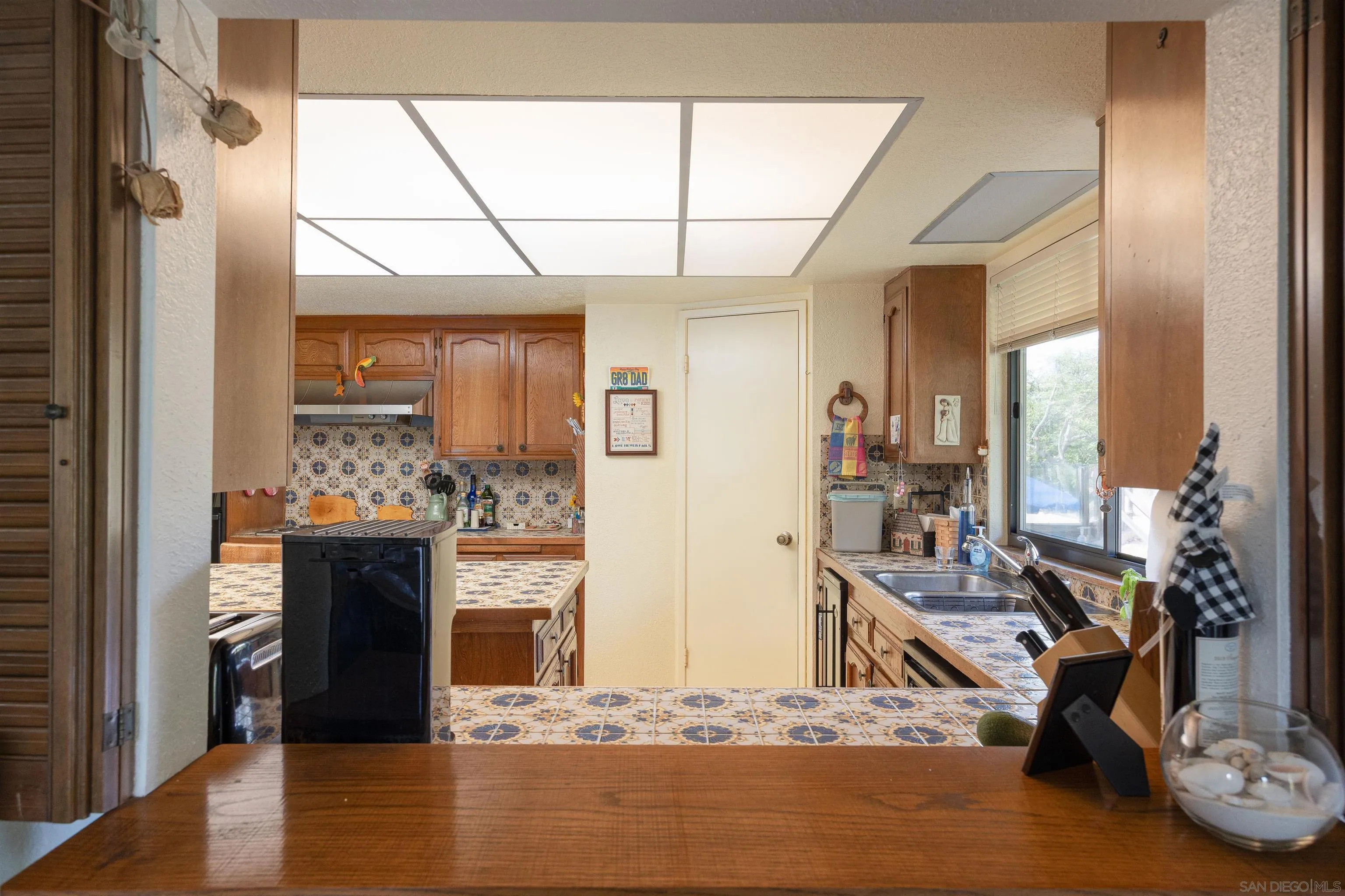https://cdn.realtyfeed.com/cdn/127/250037244/2d3cd0901e5e16d3db747364c9a92a8b.webp