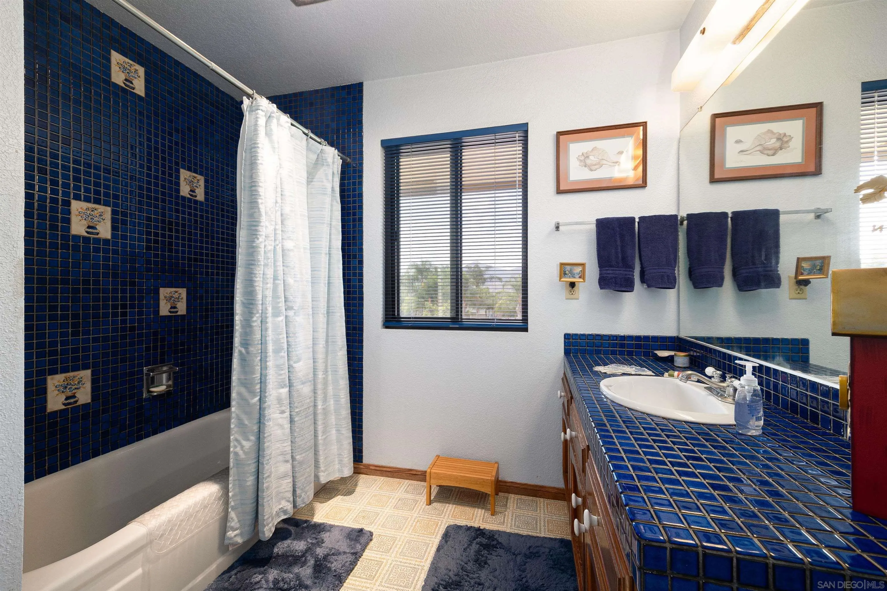https://cdn.realtyfeed.com/cdn/127/250037244/46641a10a8009ec5b6772d59bc4542d8.webp