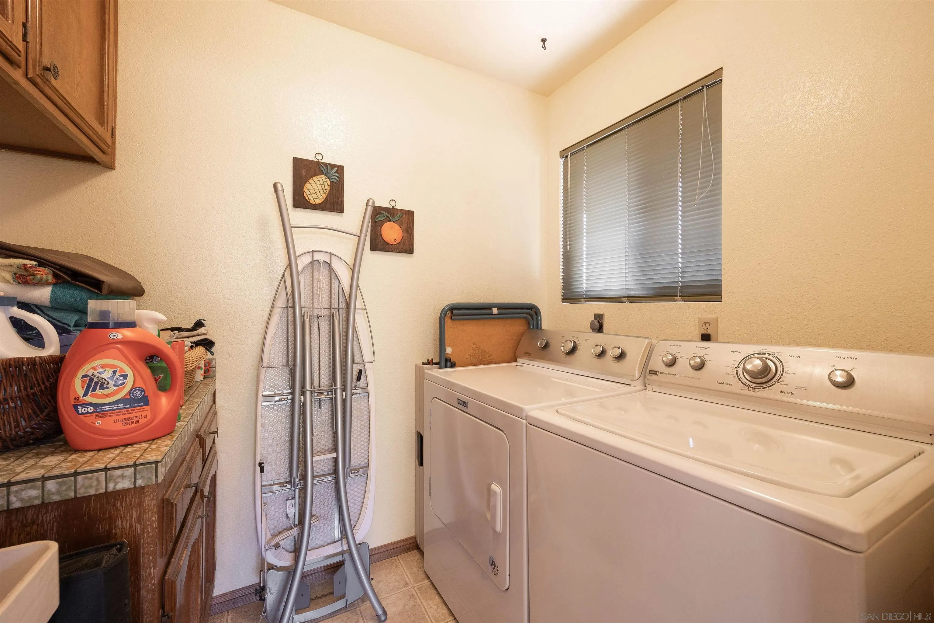 https://cdn.realtyfeed.com/cdn/127/250037244/6d604f34d979157df0cbdae43eed33e5.webp