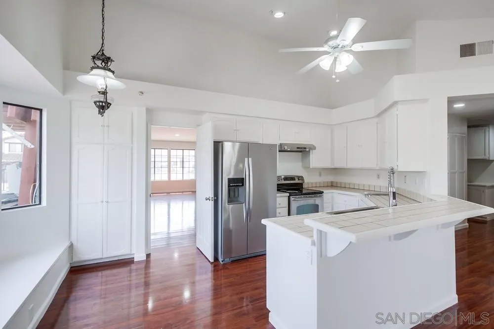https://cdn.realtyfeed.com/cdn/127/250037246/03ad7347b3d9db90d19928e71466599d.webp