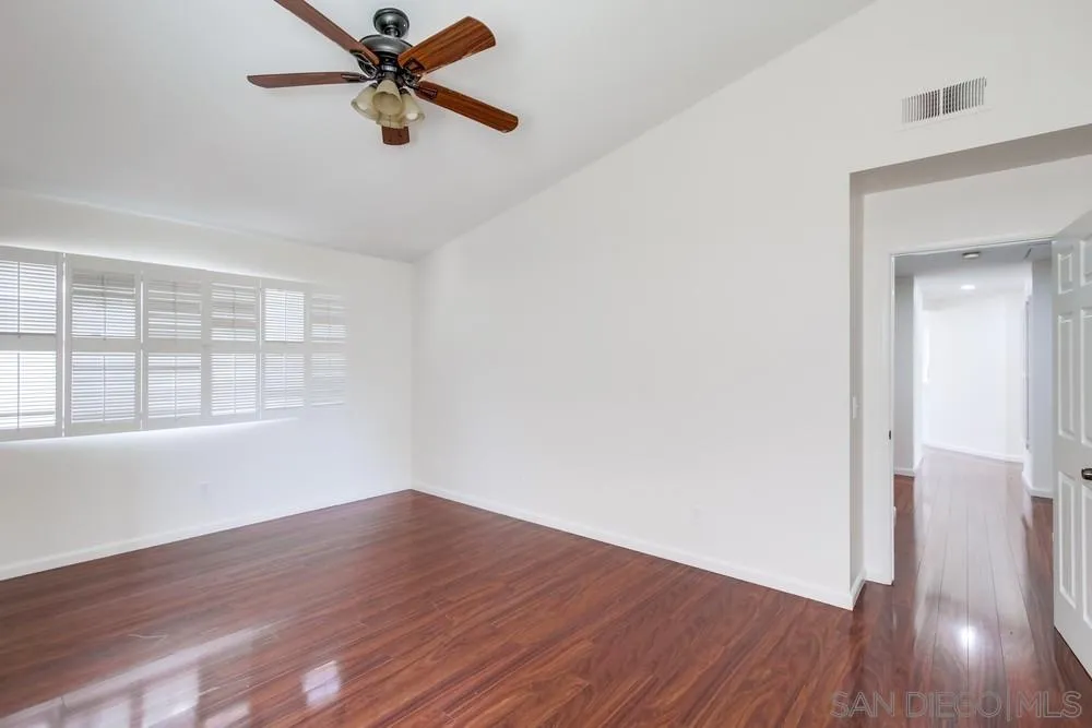 https://cdn.realtyfeed.com/cdn/127/250037246/209f1d919df8d0c2c6038da50667e5e0.webp