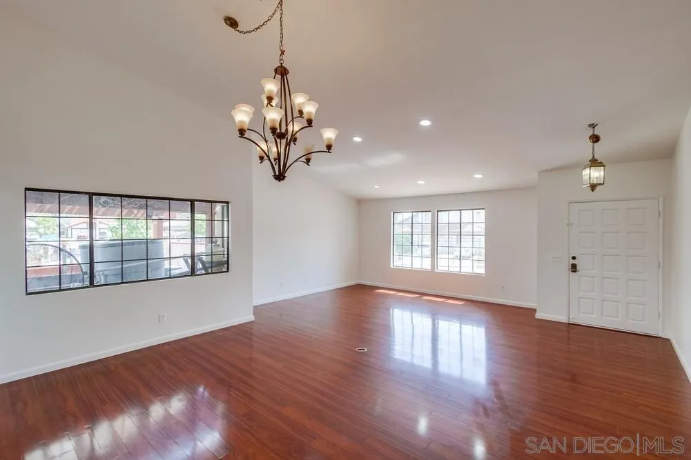 https://cdn.realtyfeed.com/cdn/127/250037246/97e13ed5149773f0588d76ccef0cb0f1.webp