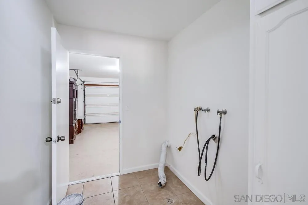 https://cdn.realtyfeed.com/cdn/127/250037246/c999242d22a2a44b1f576dc80ab79690.webp