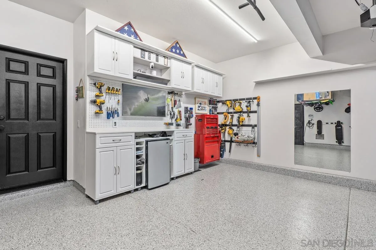 https://cdn.realtyfeed.com/cdn/127/250037248/b208712c80946297da4653ca92a670a2.webp