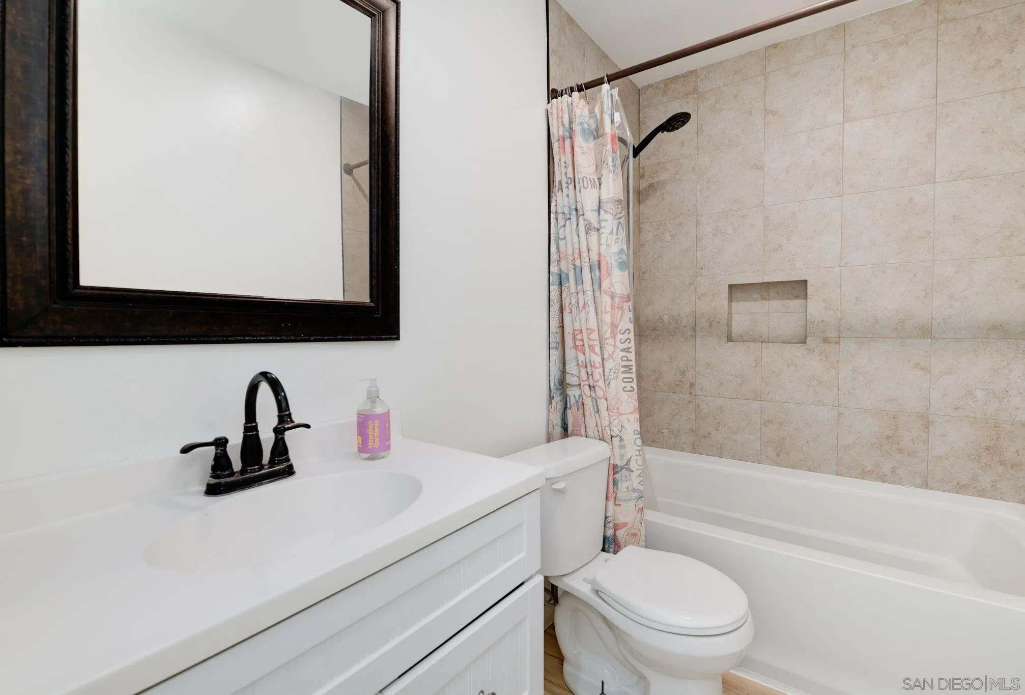 https://cdn.realtyfeed.com/cdn/127/250037249/52d5a4ac161c087f3c7c3e8d95e28b33.webp