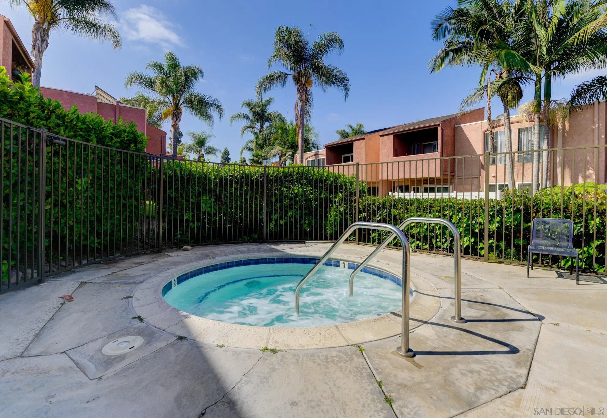 https://cdn.realtyfeed.com/cdn/127/250037249/6aff65e0f1cff777fb694cb2e9d4edb0.webp