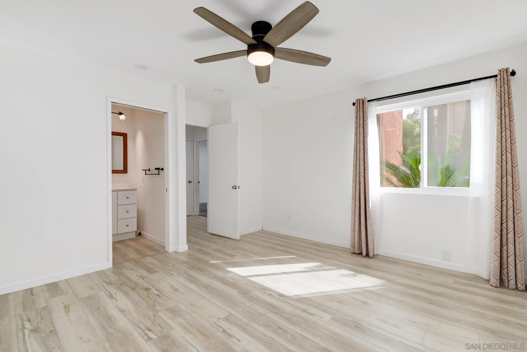https://cdn.realtyfeed.com/cdn/127/250037249/9cd0c644d5bb17d01a40beb27c6b2f31.webp