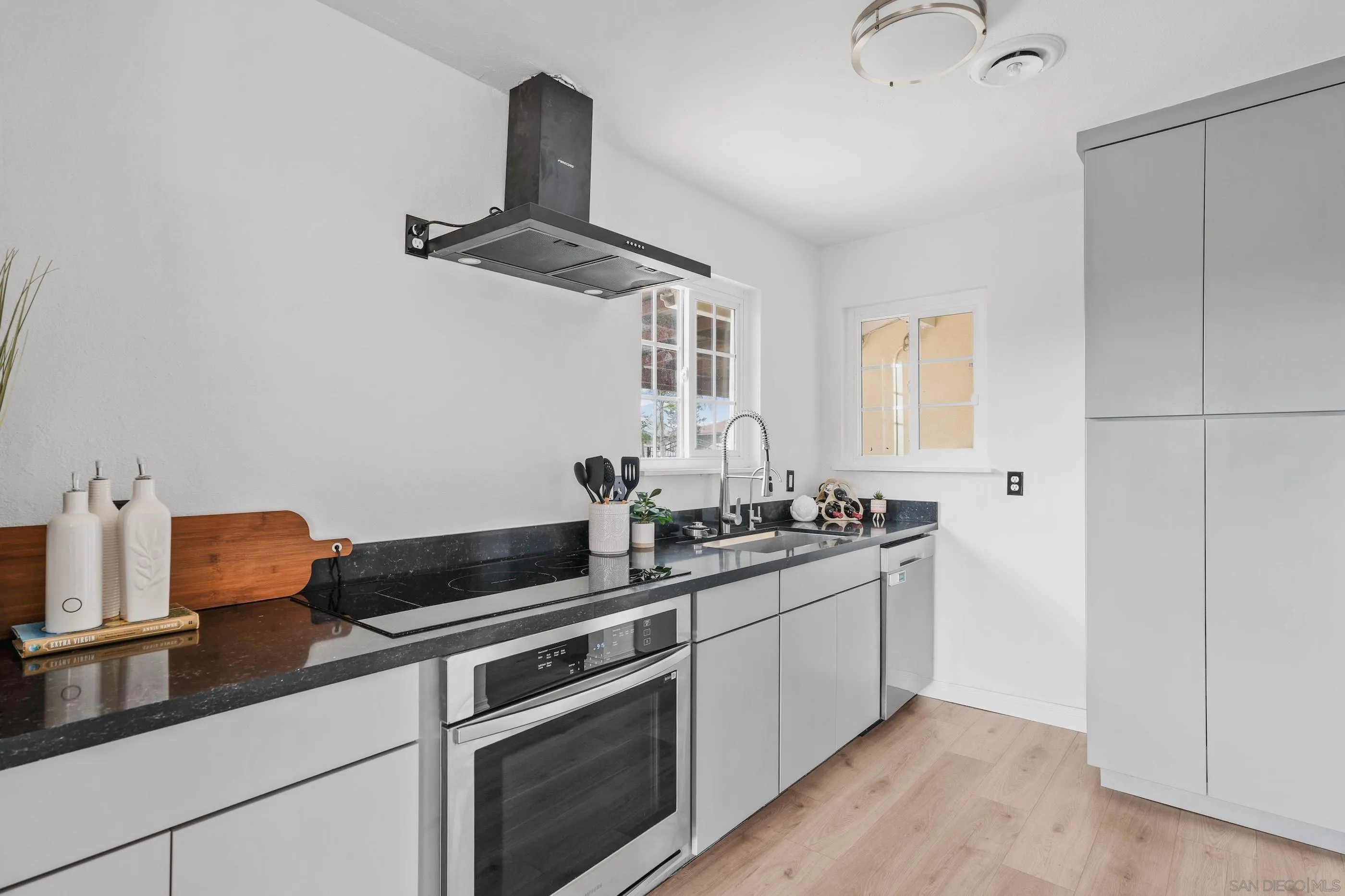 https://cdn.realtyfeed.com/cdn/127/250037250/35a7de736f77832d96d239c72ac5c1e5.webp