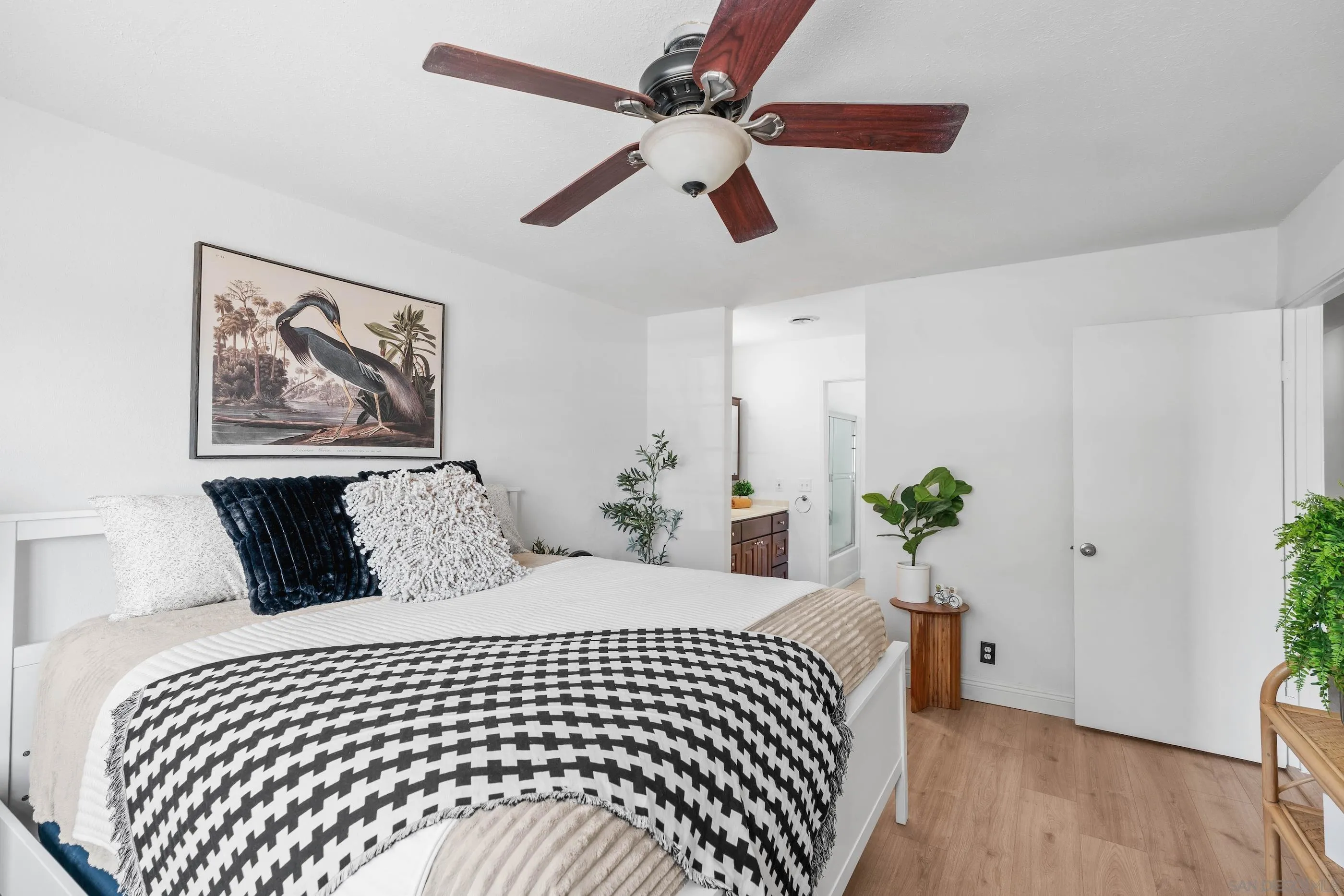 https://cdn.realtyfeed.com/cdn/127/250037250/b586b4adc240299fd1076b022c261a25.webp