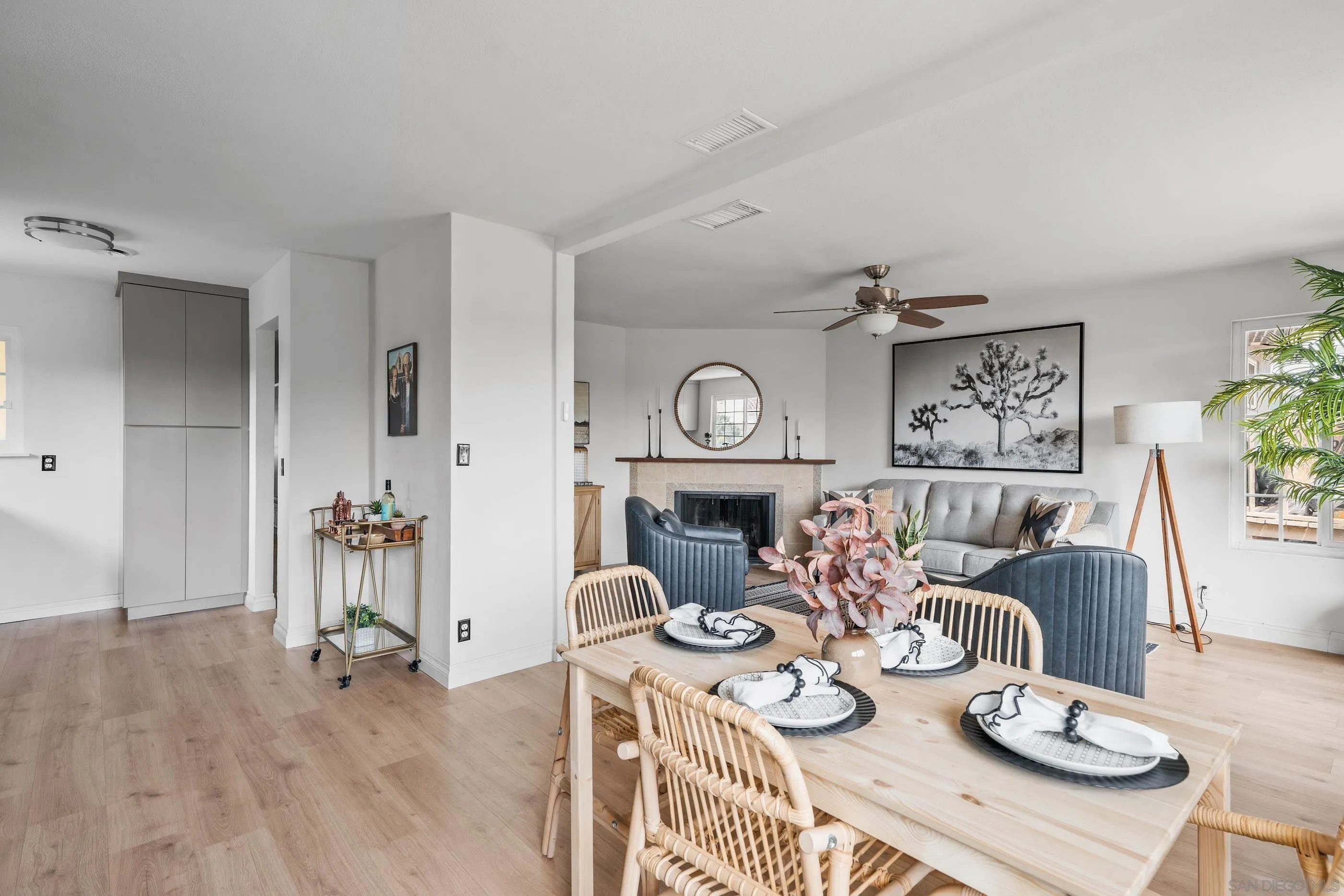 https://cdn.realtyfeed.com/cdn/127/250037250/d9cde42414281808bd3fe53a0d635500.webp