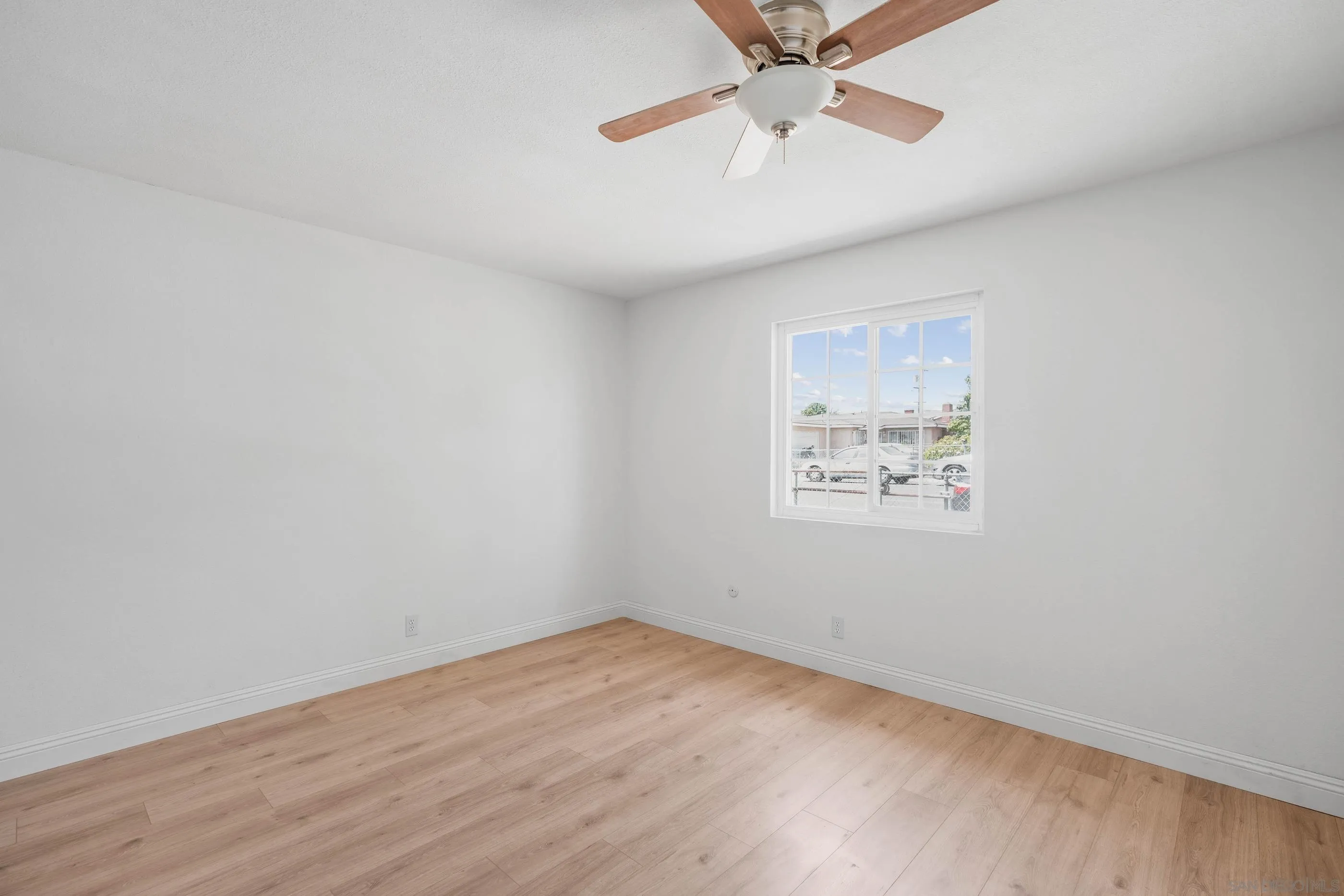 https://cdn.realtyfeed.com/cdn/127/250037250/e12fdfcc140e99739122631fae4f279e.webp