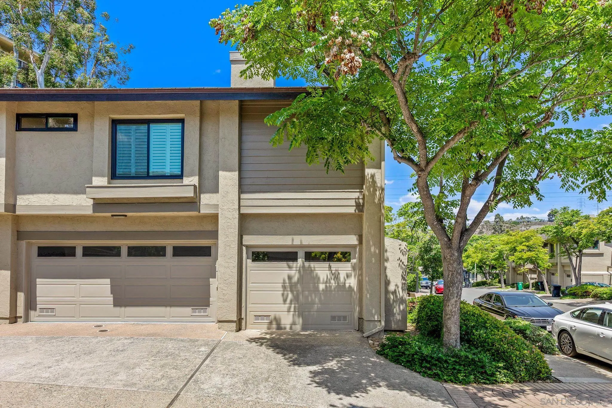 https://cdn.realtyfeed.com/cdn/127/250037255/cdea191d817714b064973f8b2d155ec4.webp