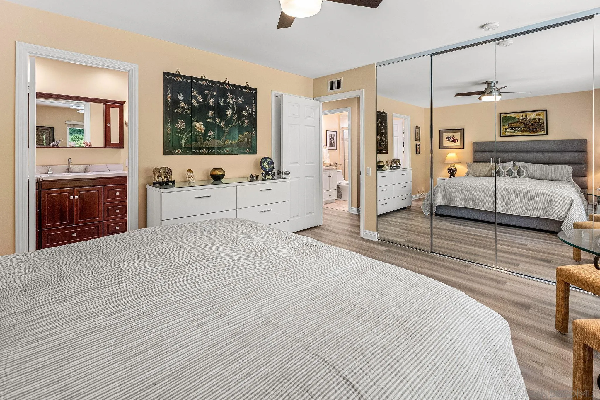 https://cdn.realtyfeed.com/cdn/127/250037255/fa04040f993dd79c3b3a644d1896f6b8.webp