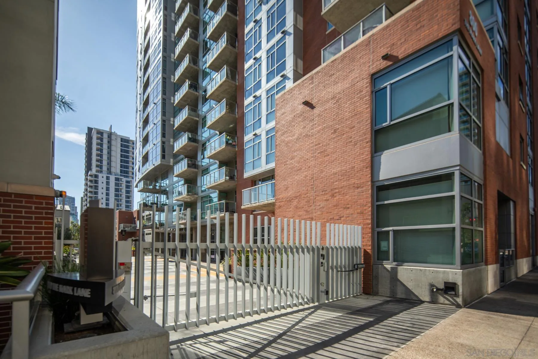 https://cdn.realtyfeed.com/cdn/127/250037256/d7b18a925102f8bd11c8623243761607.webp