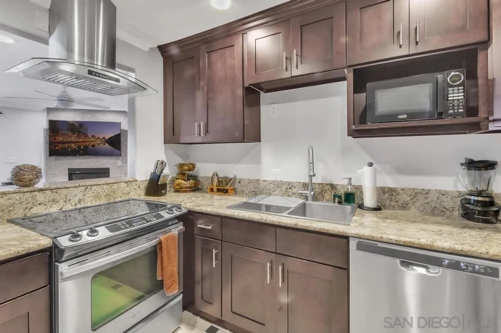 https://cdn.realtyfeed.com/cdn/127/250037258/231f4b03b7f9869e4341f7f0bf6846fa.webp